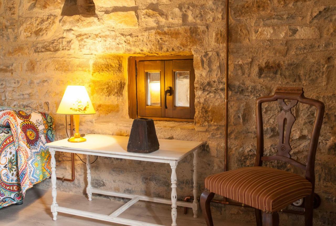 Casa Mur De Alujan Tierrantona Εξωτερικό φωτογραφία